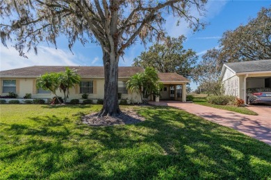 This home has been well maintained by the owner.  This charming on Falcon Watch Golf Club in Florida - for sale on GolfHomes.com, golf home, golf lot