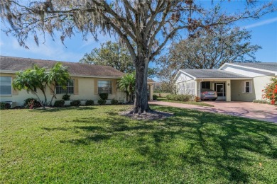 This home has been well maintained by the owner.  This charming on Falcon Watch Golf Club in Florida - for sale on GolfHomes.com, golf home, golf lot