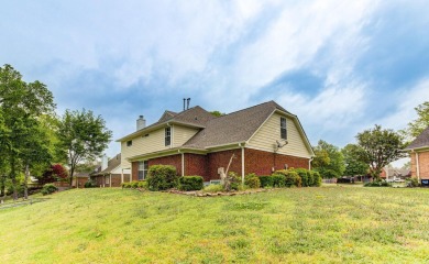 Explore this inviting 2,232-square-foot home featuring 3 on Quail Ridge Golf Course in Tennessee - for sale on GolfHomes.com, golf home, golf lot