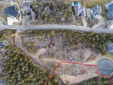 Nestled in the Old Kinderhook Golf Course community, Lot 32 on The Club At Old Kinderhook in Missouri - for sale on GolfHomes.com, golf home, golf lot