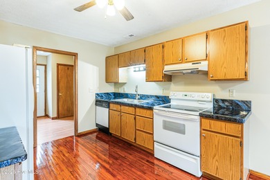 Looking for a Big Private Yard and a nice Handicapped equipped on The Lakes Country Club in North Carolina - for sale on GolfHomes.com, golf home, golf lot