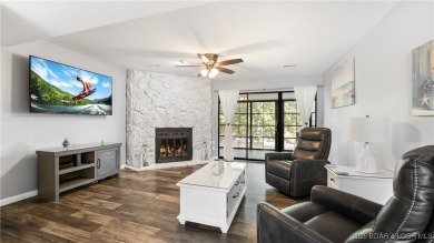 Fully furnished & move-in ready - PLUS seller is offering 3 on Seasons Ridge At Four Seasons in Missouri - for sale on GolfHomes.com, golf home, golf lot