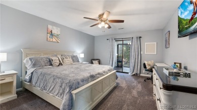 Fully furnished & move-in ready - PLUS seller is offering 3 on Seasons Ridge At Four Seasons in Missouri - for sale on GolfHomes.com, golf home, golf lot