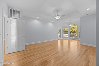 LUXURY LIVING ON THE OAK ISLAND GOLF COURSE. Gorgeous custom on South Harbour Golf Links in North Carolina - for sale on GolfHomes.com, golf home, golf lot