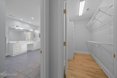 LUXURY LIVING ON THE OAK ISLAND GOLF COURSE. Gorgeous custom on South Harbour Golf Links in North Carolina - for sale on GolfHomes.com, golf home, golf lot