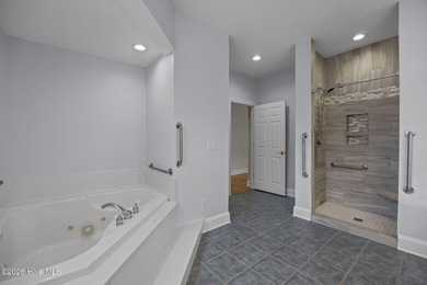 LUXURY LIVING ON THE OAK ISLAND GOLF COURSE. Gorgeous custom on South Harbour Golf Links in North Carolina - for sale on GolfHomes.com, golf home, golf lot