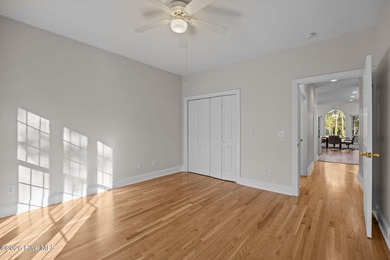 LUXURY LIVING ON THE OAK ISLAND GOLF COURSE. Gorgeous custom on South Harbour Golf Links in North Carolina - for sale on GolfHomes.com, golf home, golf lot