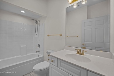 LUXURY LIVING ON THE OAK ISLAND GOLF COURSE. Gorgeous custom on South Harbour Golf Links in North Carolina - for sale on GolfHomes.com, golf home, golf lot