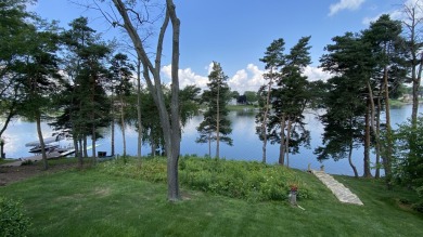 Rare opportunity for Lake Living in Lake of the Four Seasons! on Lakes of the Four Seasons Country Club in Indiana - for sale on GolfHomes.com, golf home, golf lot