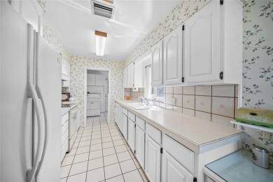 This is the one * Location, location, location * ALMOST 1 ACRE on Sara Bay Country Club in Florida - for sale on GolfHomes.com, golf home, golf lot