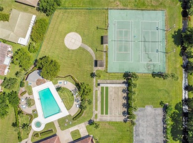 Welcome to your beautifully upgraded home, perfectly located on Shingle Creek Golf Club in Florida - for sale on GolfHomes.com, golf home, golf lot
