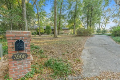 New in Killearn Estates! Lovely 1 story screen enclosed POOL on Killearn Country Club and Inn in Florida - for sale on GolfHomes.com, golf home, golf lot