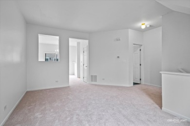 Live easy in this neat and clean condo in popular Orchard Valley on Orchard Valley Golf Course in Illinois - for sale on GolfHomes.com, golf home, golf lot
