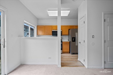 Live easy in this neat and clean condo in popular Orchard Valley on Orchard Valley Golf Course in Illinois - for sale on GolfHomes.com, golf home, golf lot