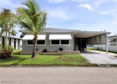 A Boater's Paradise!!  Welcome to your Florida dream home in the on Riverbend Golf and Country Club in Florida - for sale on GolfHomes.com, golf home, golf lot