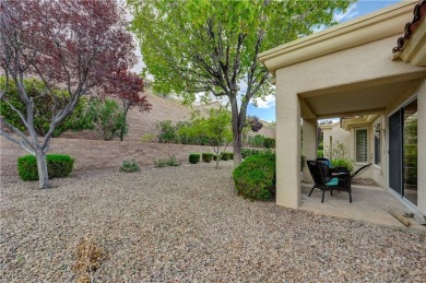 Renovated 2BD/2BA townhome w/2-car garage in Sun City Summerlin! on Eagle Crest Golf Club in Nevada - for sale on GolfHomes.com, golf home, golf lot