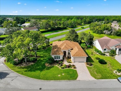 Located in Glen Lakes, this 1998 Addison Osprey home has been on Glen Lakes Country Club in Florida - for sale on GolfHomes.com, golf home, golf lot