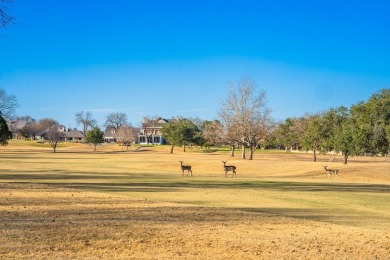 Beautiful and unique 3 bedroom, 3.5 bathroom townhome on the on Riverhill Country Club in Texas - for sale on GolfHomes.com, golf home, golf lot