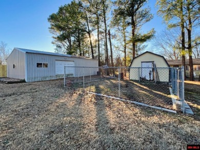 Three bedroom, three bath home just minutes from Lake Norfork on Twin Lakes Golf Club in Arkansas - for sale on GolfHomes.com, golf home, golf lot