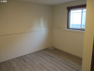 5 bedroom 2 bath with attached garage and heated 1,500 sqft on  in Oregon - for sale on GolfHomes.com, golf home, golf lot
