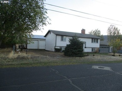 5 bedroom 2 bath with attached garage and heated 1,500 sqft on  in Oregon - for sale on GolfHomes.com, golf home, golf lot