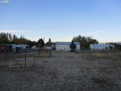 5 bedroom 2 bath with attached garage and heated 1,500 sqft on  in Oregon - for sale on GolfHomes.com, golf home, golf lot