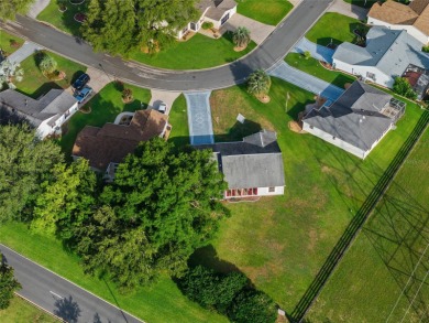 NO BOND! NO HOMES BEHIND! QUICK CLOSE AVAILABLE! Move in ready on The Links of Spruce Creek in Florida - for sale on GolfHomes.com, golf home, golf lot