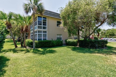 The latest news is that this 2nd floor Vista Gardens condo has on Vero Beach South Golf Course in Florida - for sale on GolfHomes.com, golf home, golf lot