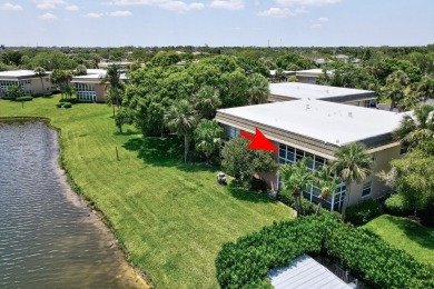 The latest news is that this 2nd floor Vista Gardens condo has on Vero Beach South Golf Course in Florida - for sale on GolfHomes.com, golf home, golf lot