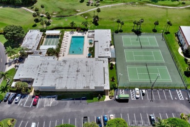 The latest news is that this 2nd floor Vista Gardens condo has on Vero Beach South Golf Course in Florida - for sale on GolfHomes.com, golf home, golf lot