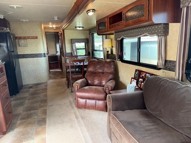 SNOWBIRDS OR HOMEOWNERS WELCOME YOU OWN the land. 1 Bedroom 1 on Glen Lakes Country Club in Florida - for sale on GolfHomes.com, golf home, golf lot