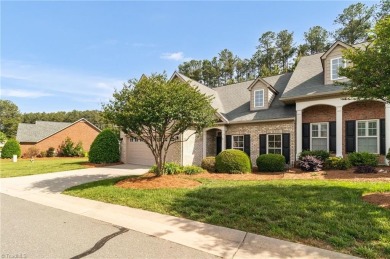 Welcome to this charming end unit townhouse nestled in the on Meadowlands Golf Club in North Carolina - for sale on GolfHomes.com, golf home, golf lot