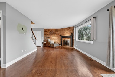 Beautiful townhome with mid century modern touches set on a on Old Orchard Country Club in Illinois - for sale on GolfHomes.com, golf home, golf lot