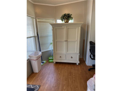 55+ gated golf course community   *PRICE REDUCED* 2 bedroom 2 on Zellwood Station Country Club in Florida - for sale on GolfHomes.com, golf home, golf lot