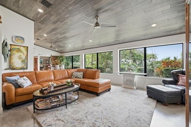 Spacious and updated, this 3-bedroom, 3-bath + office home on Mariner Sands Country Club in Florida - for sale on GolfHomes.com, golf home, golf lot