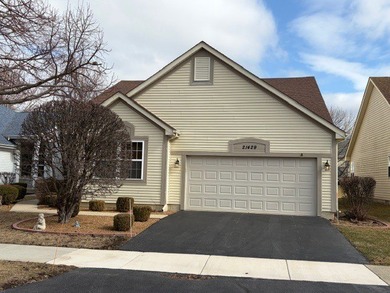 Updated 3-bedroom plus den, Palm Spring Model, situated in the on The Links at Carillon in Illinois - for sale on GolfHomes.com, golf home, golf lot