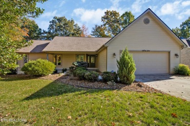 GOLF FRONT HOME on a quiet cul-de-sac and the first tee of the on Heatherhurst Golf Course in Tennessee - for sale on GolfHomes.com, golf home, golf lot