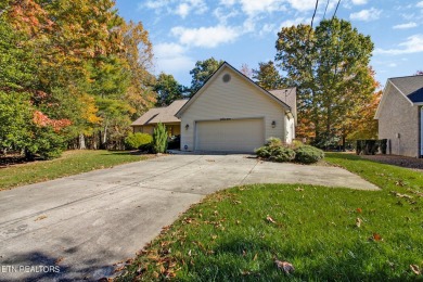 GOLF FRONT HOME on a quiet cul-de-sac and the first tee of the on Heatherhurst Golf Course in Tennessee - for sale on GolfHomes.com, golf home, golf lot