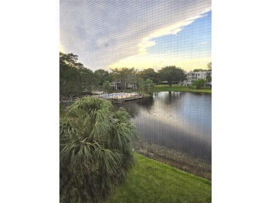Great unit in a very desirable Pine Island Ridge Golf community! on Pine Island Ridge Country Club in Florida - for sale on GolfHomes.com, golf home, golf lot