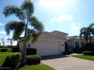 GORGEOUS GOLF COURSE AND LAKE VIEW.   CLASS A GOLF COURSE on Colonial Country Club in Florida - for sale on GolfHomes.com, golf home, golf lot