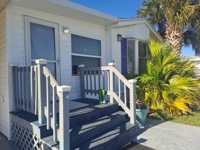 Great Location !!! Comes Fully Furnished and Move-In Ready  ! on Riverwood Golf Club in Florida - for sale on GolfHomes.com, golf home, golf lot