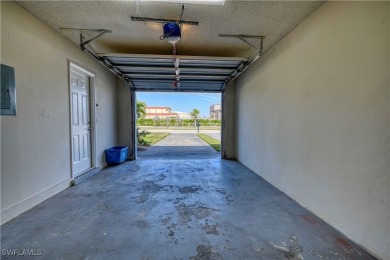 BEST VALUE IN MYERLEEpletely updated 2BR/2Ba villa with 1-car on Myerlee Country Club in Florida - for sale on GolfHomes.com, golf home, golf lot