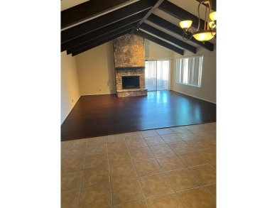 Spacious, freestanding garden home on 18th Fairway in Riverhill on Riverhill Country Club in Texas - for sale on GolfHomes.com, golf home, golf lot