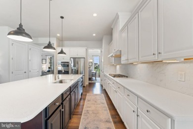 Enjoy main level living in the sought after Dominion Valley on Dominion Valley Country Club in Virginia - for sale on GolfHomes.com, golf home, golf lot