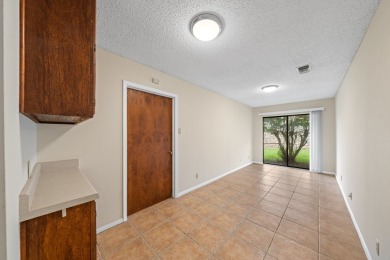 Spacious, freestanding garden home on 18th Fairway in Riverhill on Riverhill Country Club in Texas - for sale on GolfHomes.com, golf home, golf lot