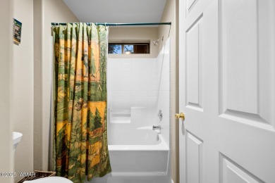 Gorgeous Turn-Key Townhome in Pinetop Lakes Country Club

 on Pinetop Lakes Golf and Country Club in Arizona - for sale on GolfHomes.com, golf home, golf lot
