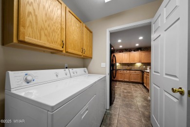Gorgeous Turn-Key Townhome in Pinetop Lakes Country Club

 on Pinetop Lakes Golf and Country Club in Arizona - for sale on GolfHomes.com, golf home, golf lot