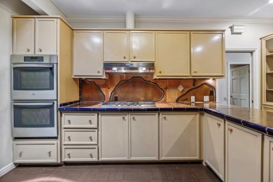 Gorgeous and Sophisticated design sets this Custom built home on Rockport Country Club in Texas - for sale on GolfHomes.com, golf home, golf lot