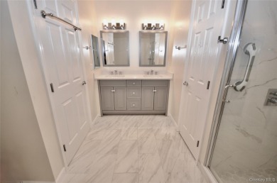 Renovated-Updated-Spacious Mirasol Model Townhouse 3 Bedroom 2.5 on The Greens At Half Hollow in New York - for sale on GolfHomes.com, golf home, golf lot
