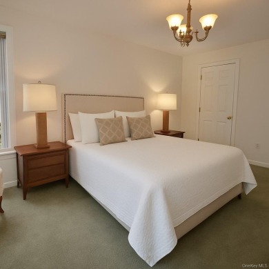 Renovated-Updated-Spacious Mirasol Model Townhouse 3 Bedroom 2.5 on The Greens At Half Hollow in New York - for sale on GolfHomes.com, golf home, golf lot